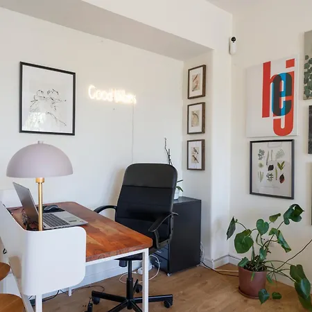 Apperol Escape - By Misha's Place 2a Lisboa